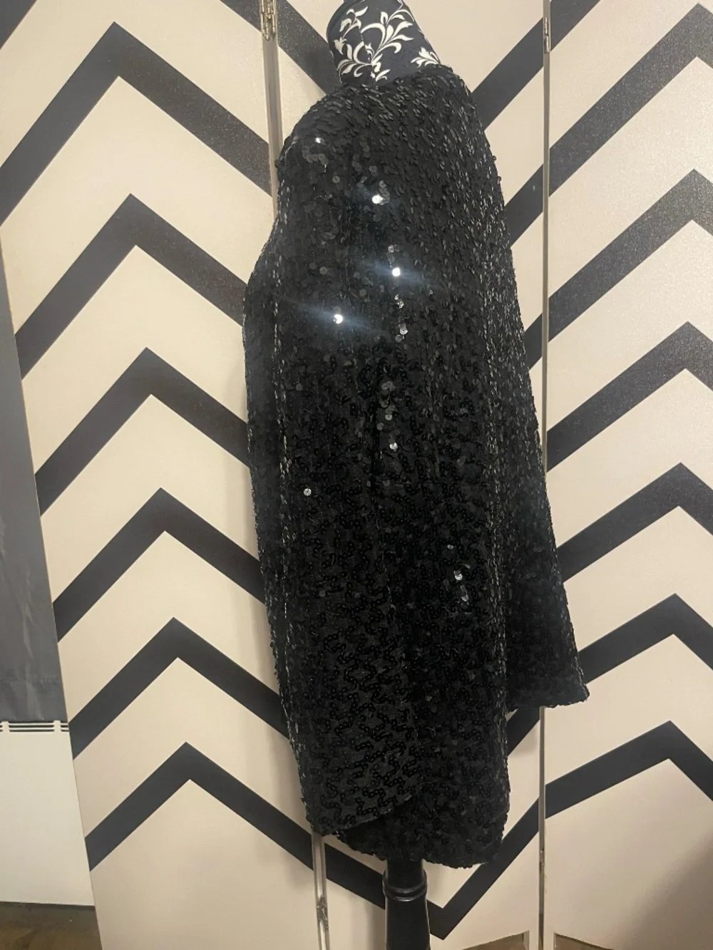 Retro Lady Helen Glamourous Black Sequin Jacket - Size XL